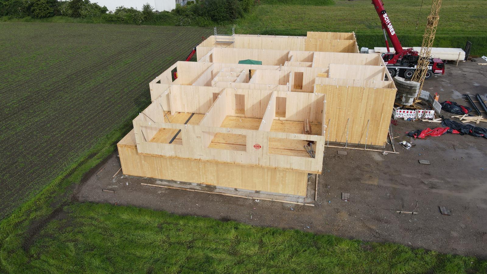 CLT Massivholzbau Projekt von Zimmerei und Holzbau Thomas Mathia – frühe Bauphase